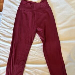 Alphalete Aura maroon High-Waisted Leggings